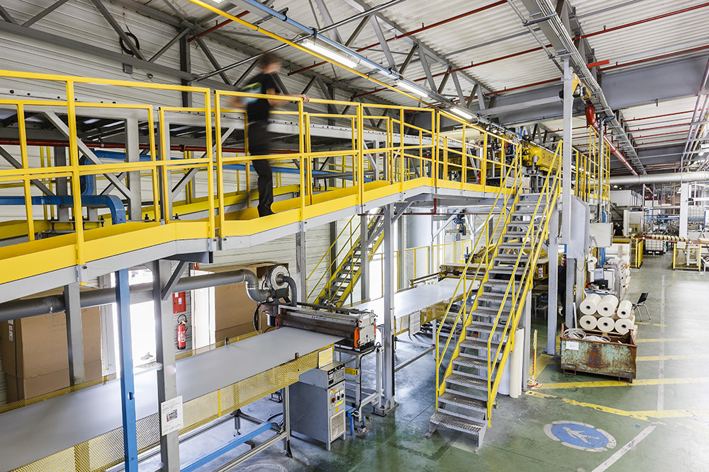 Sandwich panel production line