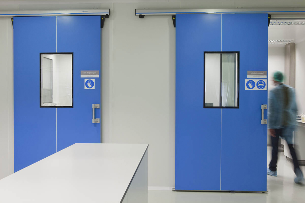 Fire safety door in insulated enclosures	